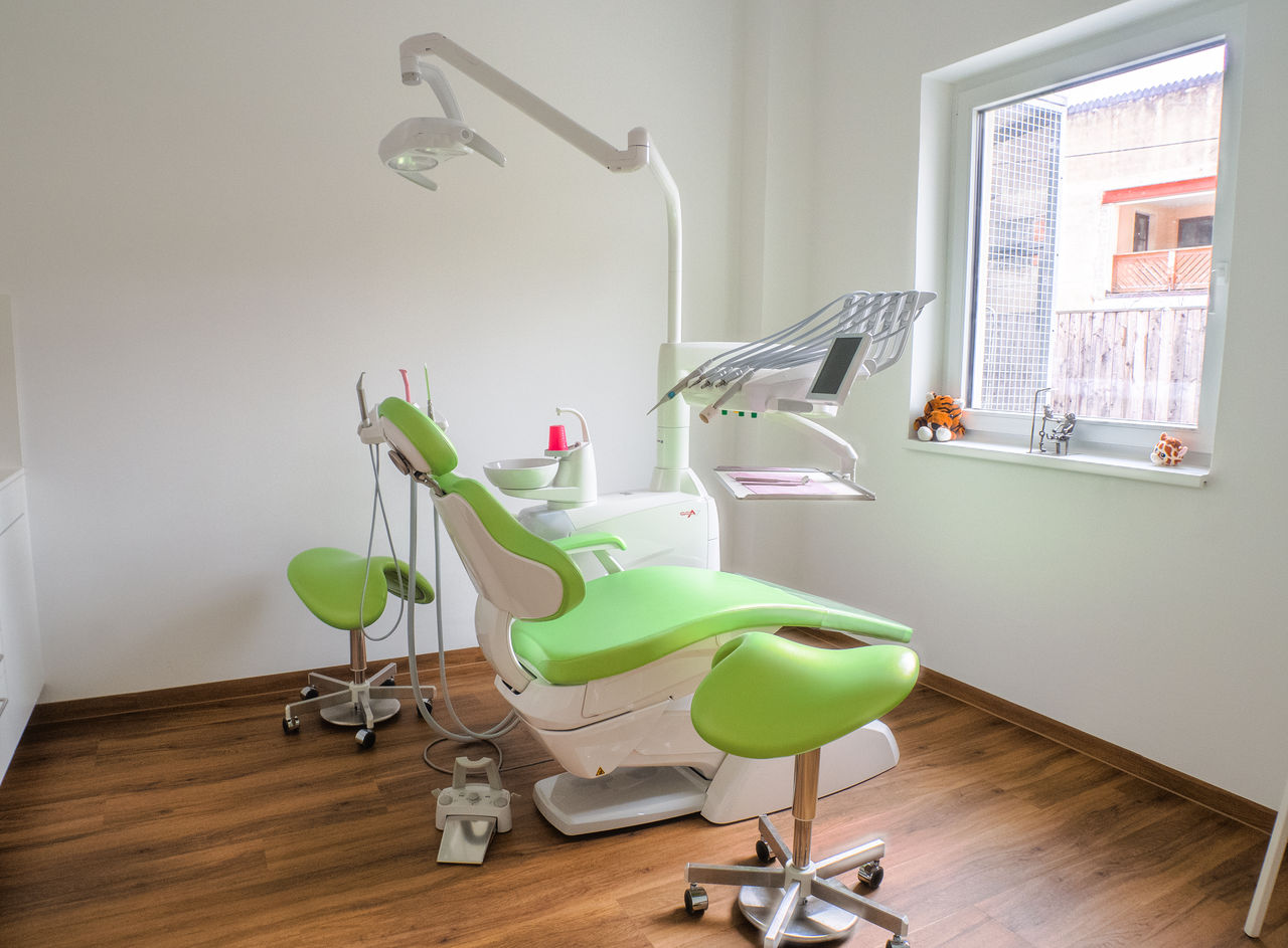 Behandlungsraum_2_HDR